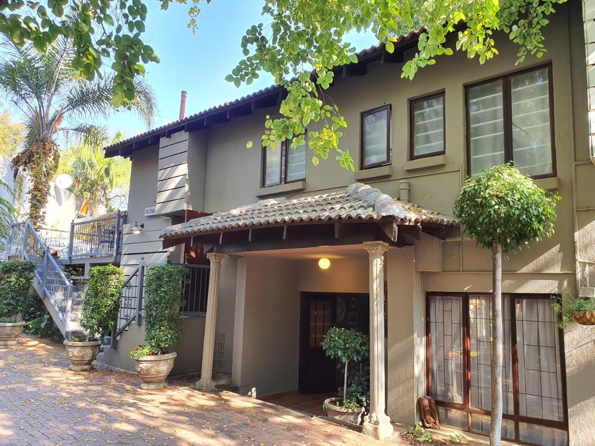 Waterhouse Guest Lodge - Indus Street 프레토리아 외부 사진