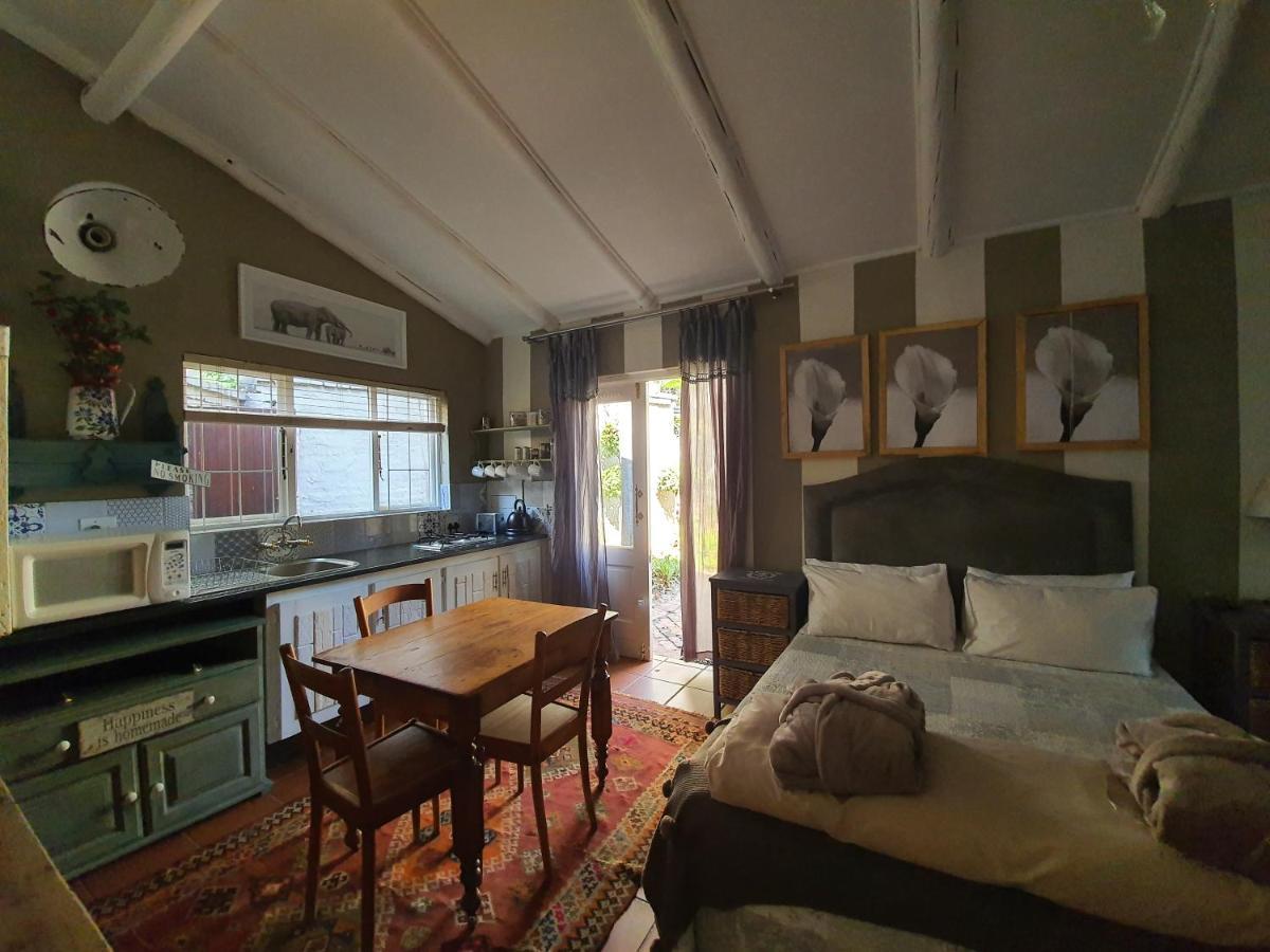 Waterhouse Guest Lodge - Indus Street 프레토리아 외부 사진